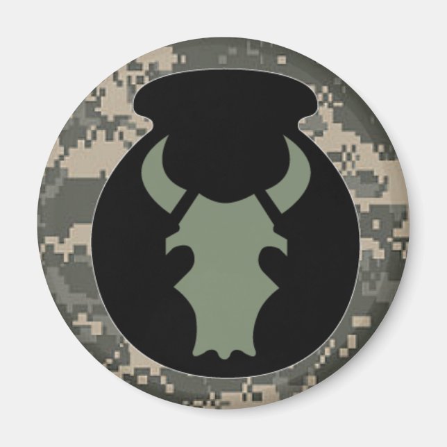 Sage Bull ACU-look subdued w/camo circle magnet (Front)