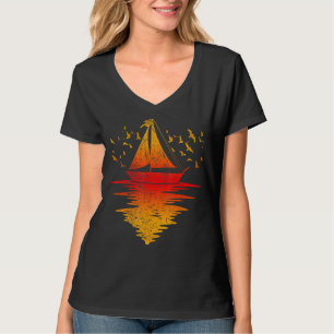 Sailor Nautical Sailing Sail Captain Sailboat Suns T-Shirt