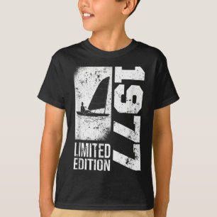 Sailors Yacht-sailboats Vintage 1977 Birthday Ding T-Shirt
