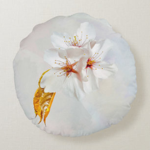 Sakura - Japanese cherry blossom Round Cushion