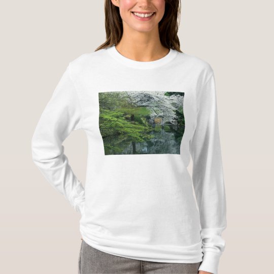 Sakura, Koishikawa Koraku-en Garden, Tokyo, T-Shirt