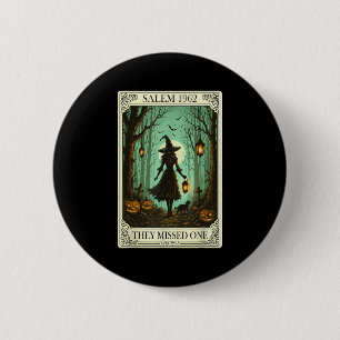 Salem 1692 Halloween Witch They Missed One Tarot C 6 Cm Round Badge