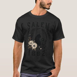 Salem 1692 They Missed One Witch Trial Black Cat M T-Shirt