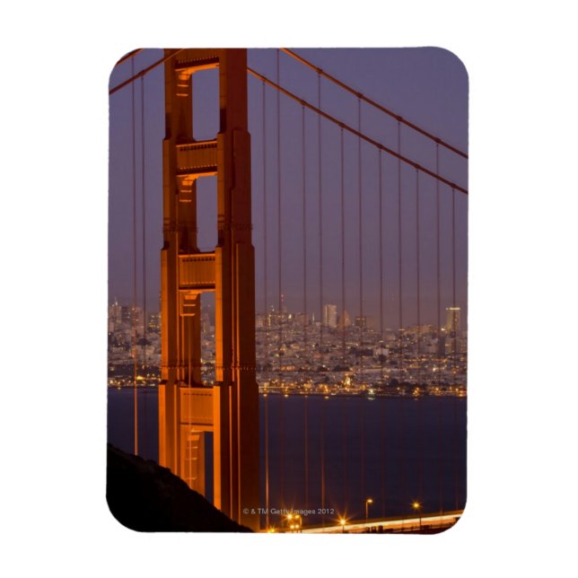 San Franciscos North Tower Magnet (Vertical)