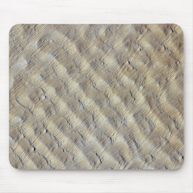 Sand dunes in the Fachi-Bilma erg Mouse Mat (Front)