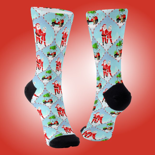 Santa And  Mrs. Claus Golfing Ogee Pattern Socks (Cozy up with these fun Santa with Mrs. Claus socks.)