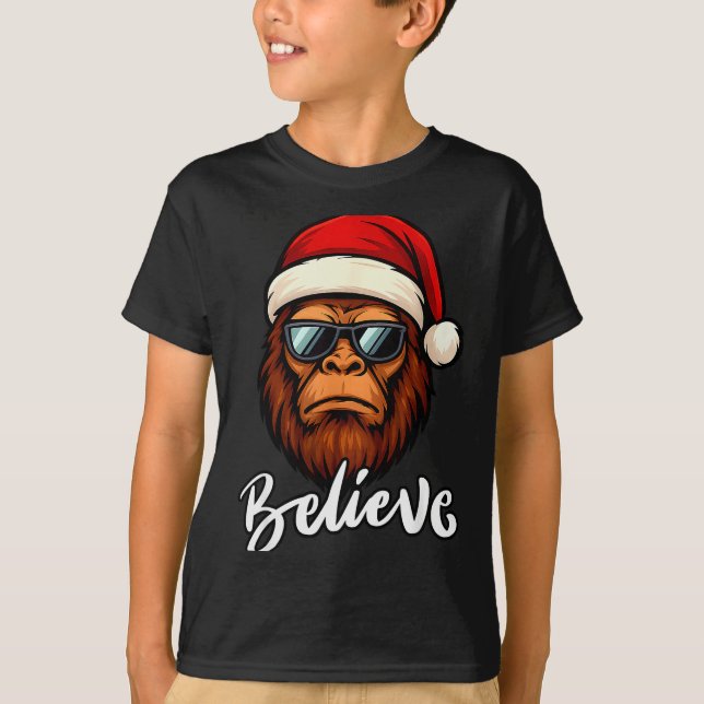 Santa Bigfoot Christmas Funny Sasquatch Believe Xm T-Shirt (Front)