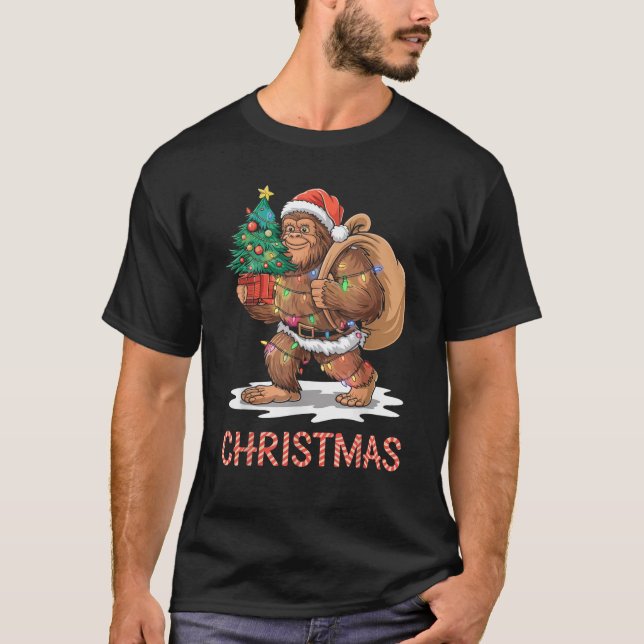 Santa Bigfoot Christmas Lights Funny Sasquatch Bel T-Shirt (Front)