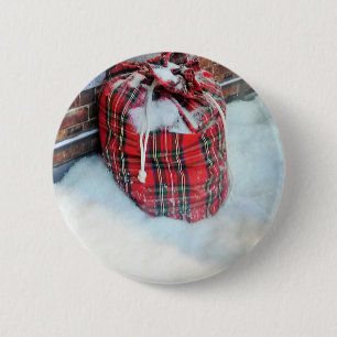 Santa Claus Bag in snow 6 Cm Round Badge