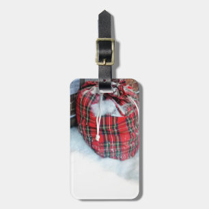 Santa Claus Bag in snow Luggage Tag
