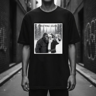Santa Claus taking a selfie with Bigfoot photo T-Shirt