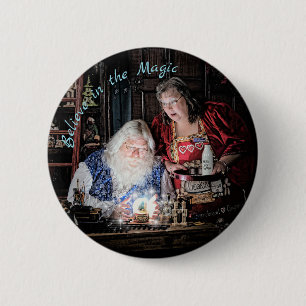 Santa magic 6 cm round badge