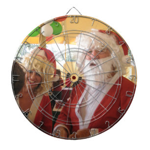 Santa & Mrs. Claus Christmas Celebration – Festive Dartboard