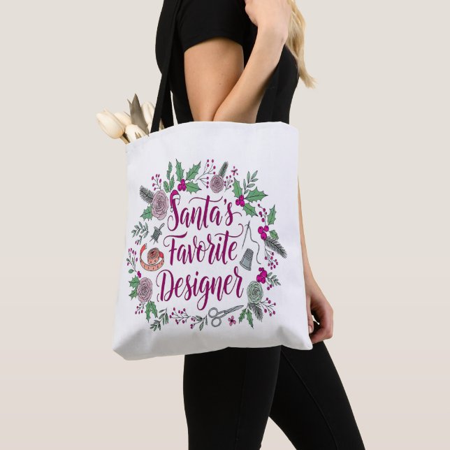 Santa's favourite designer Christmas sewing gift i Tote Bag (Close Up)
