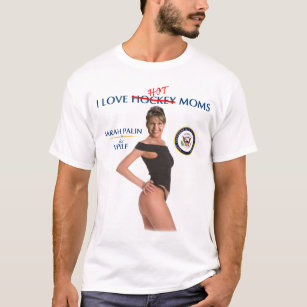 T mother. Футболка i Love hot moms. Милф только в футболке. T Shirt i Love mom. We Love moms Tshirt.