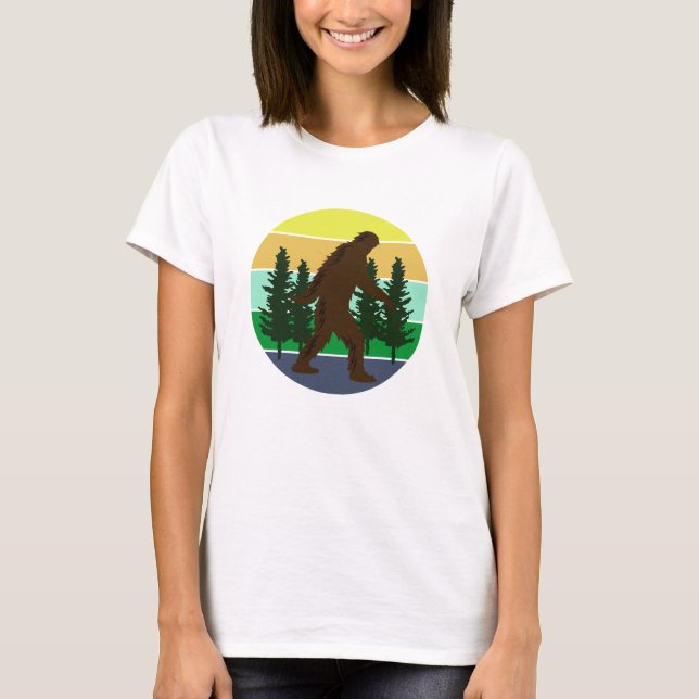 Sasquatch Believer | Vintage Sunset Bigfoot   T-Shirt (Front)