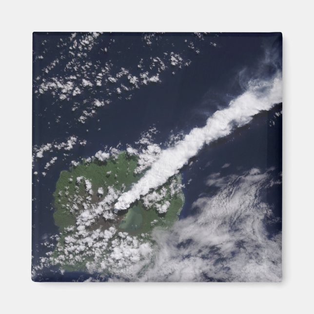 Satellite view of a thick, steam-rich plume magnet (Front)