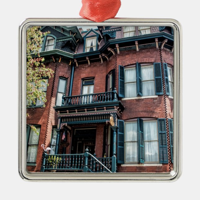 Savannah Georgia Victorian Historical House Metal Tree Decoration (Front)