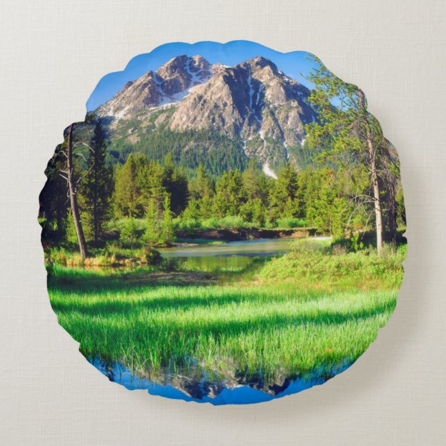 Sawtooth Wilderness Round Cushion (Front)