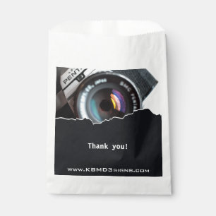 Saying Thank You Black White Photographer   Favour Bags