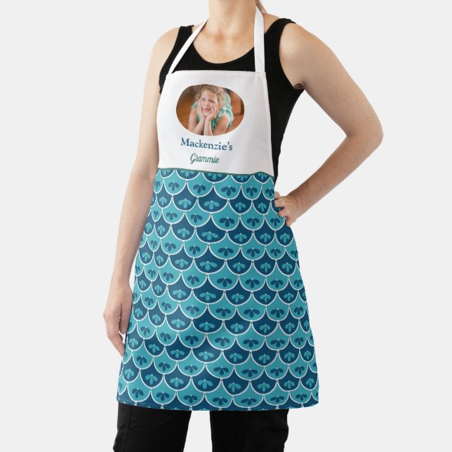 Scallop Floral Custom Colours Grandchild Photo Apron (Insitu)