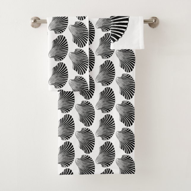 Scallop Shell Block Print, Black and White Bath Towel Set (Insitu)