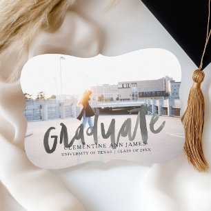 Scalloped Graduate   Graduation Announcement Cards