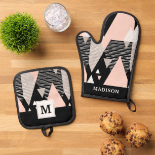Scandi Mountain Peak Design Oven Mitt & Pot Holder Set
