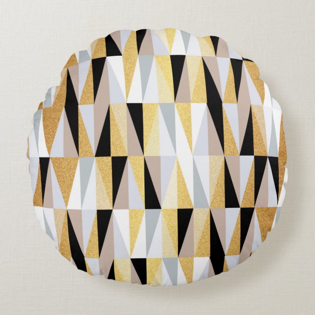 scandinavian design triangles seamless pattern vin round cushion (Front)