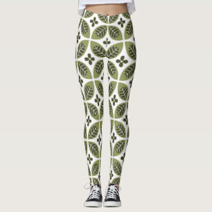 Scandinavian Floral: Seamless Vintage Design. Leggings