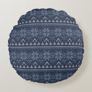 Scandinavian, knitting round cushion