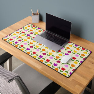 Scandinavian Style Col on Crm Flower Rpt Pattern Desk Mat