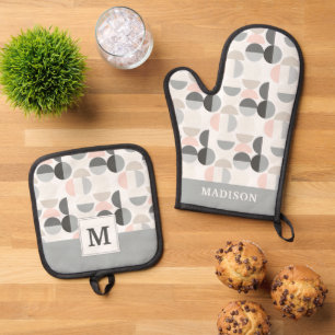 Scandinavian Style Semi-Circle Pattern Oven Mitt & Pot Holder Set