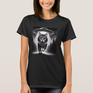 Scaredy Cat Selfie Running From UFO Funny Kitty T-Shirt