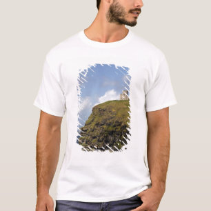 Scenic Cliffs of Moher and O'Brien's Tower. T-Shirt