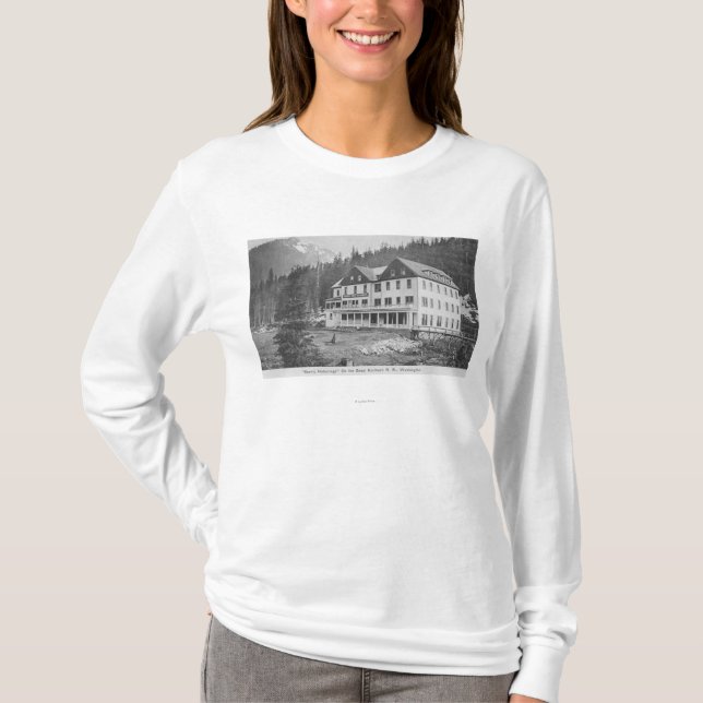 Scenic Hot Sprints Bldg T-Shirt (Front)