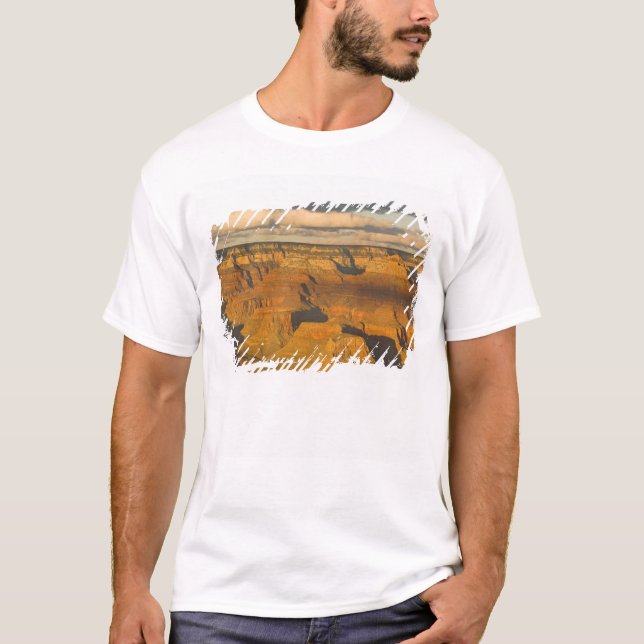 Scenic landscape of the south rim of the Grand T-Shirt (Front)