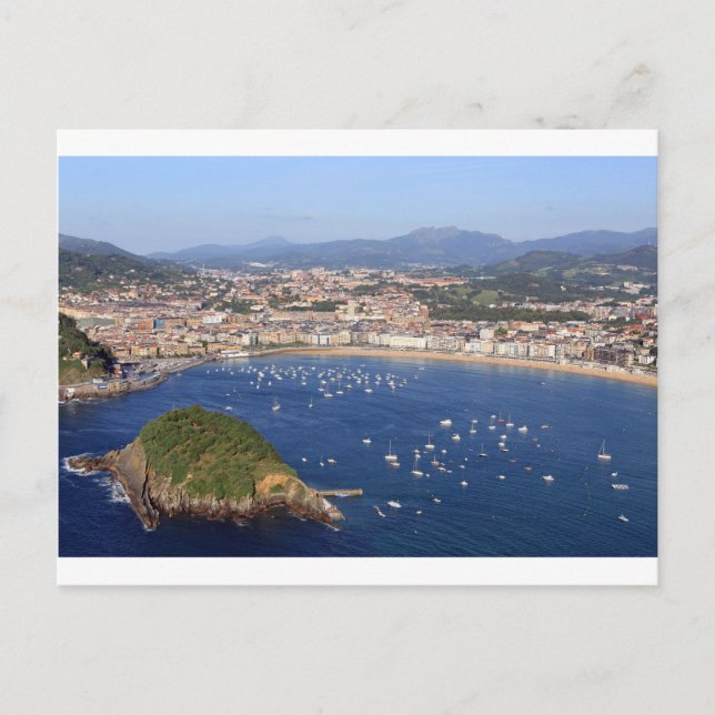 Scenic view of beautiful San Sebastian coastline Postcard (Front)