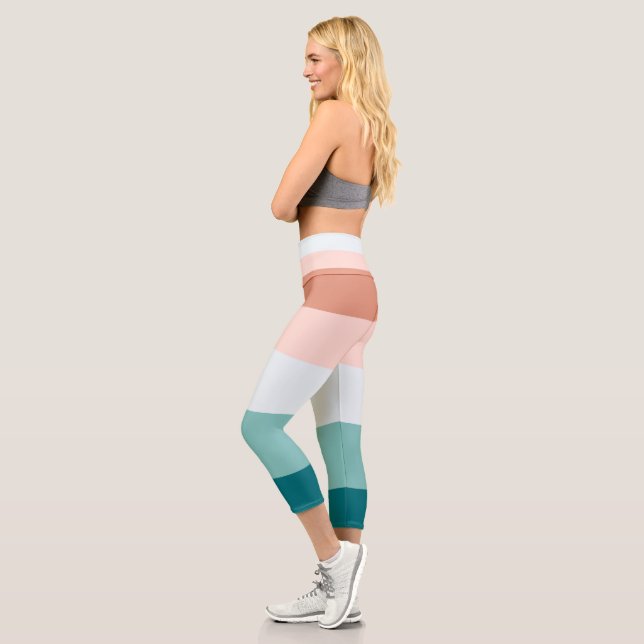 Scent of the ocean capri leggings (Left)