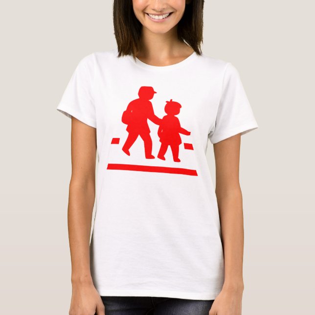 School Children Crossing >> Japanese Traffic Sign T-Shirt (Front)