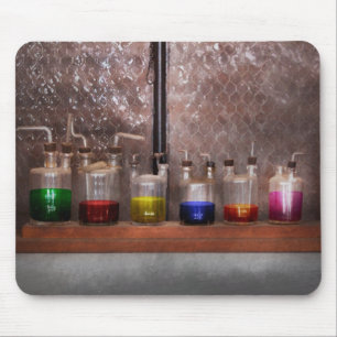 Science - Chemist - Glassware for couples Mouse Mat