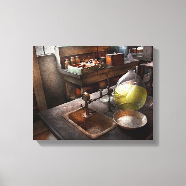 Science - Chemist - Scientific Discoveries Canvas Print (Front)