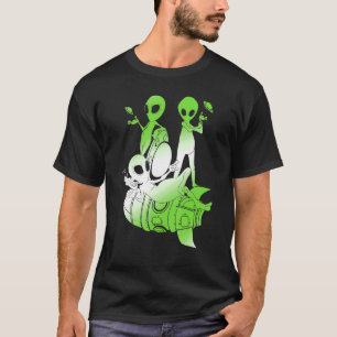 Science Fiction Cute Aliens Extraterrestrial Rocke T-Shirt