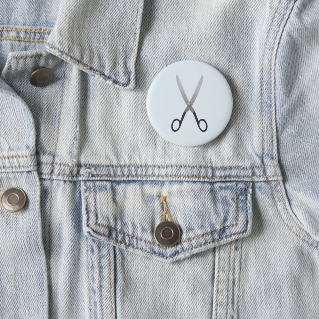 Scissors 6 Cm Round Badge (In Situ)