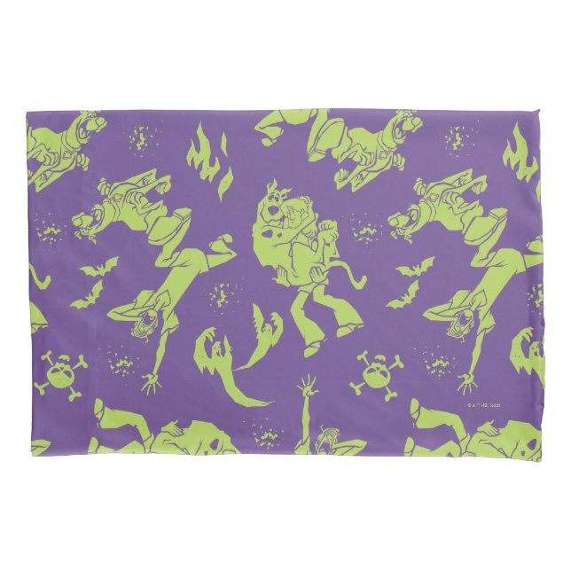 Scooby-Doo | Shaggy & Scooby Running Scared Pillowcase (Front)