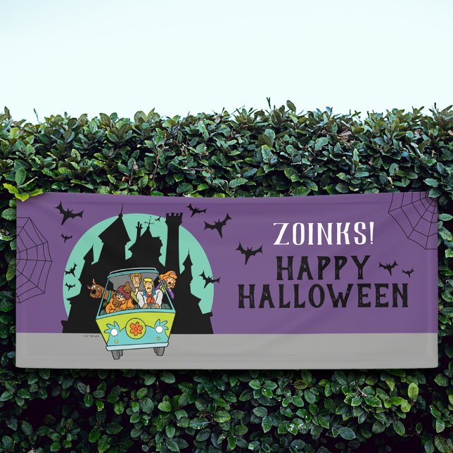 Scooby-Doo Spooktacular Halloween Party Banner (Banner on hedge)