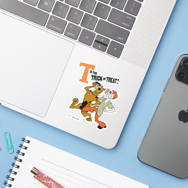 Scooby-Doo | T is for Trick or Treat (Laptop w/ iPhone)