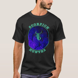 Scorpion Hunter Arachnids Desert Night Watch Desig T-Shirt
