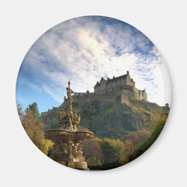 SCOTLAND: Majestic Scotland refrigerator magnet. Magnet (Front)