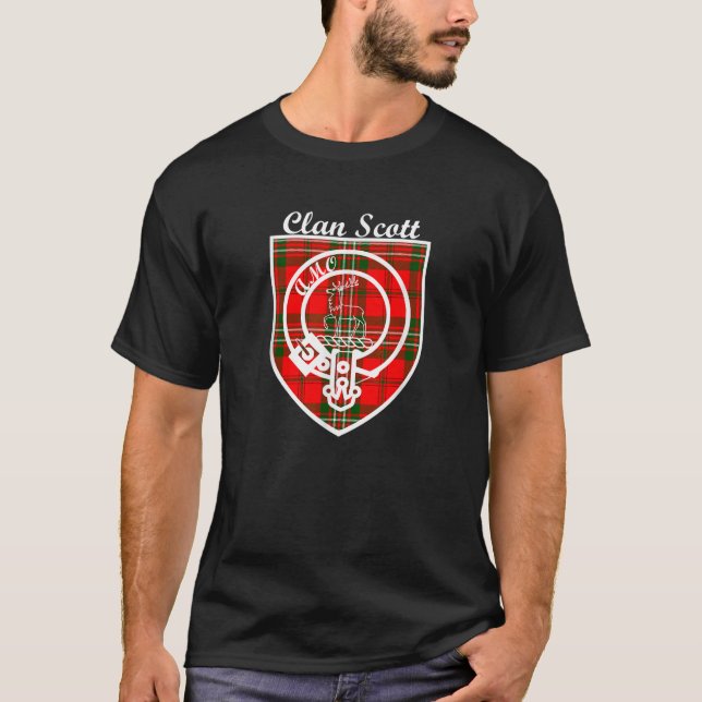 Scott surname last name Scottish Clan tartan badge T-Shirt (Front)